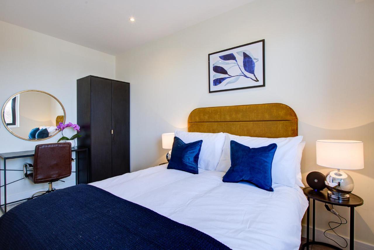 דירות Cheam Hybrid Resi - London, Sutton With Onsite Car Parking מראה חיצוני תמונה